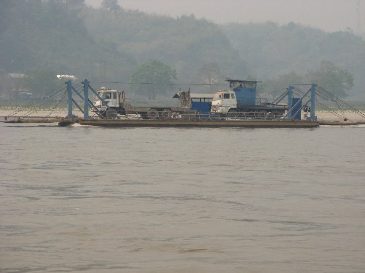 Transport fluvial sur le Mekong